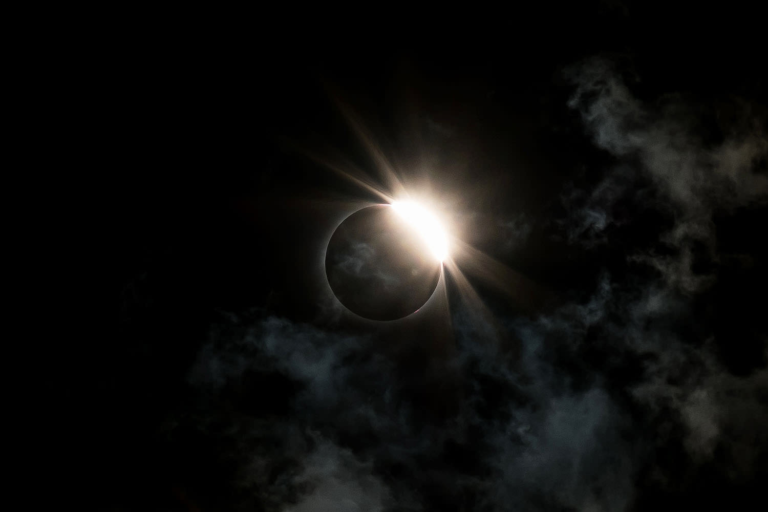 Total solar eclipse diamond ring 2017