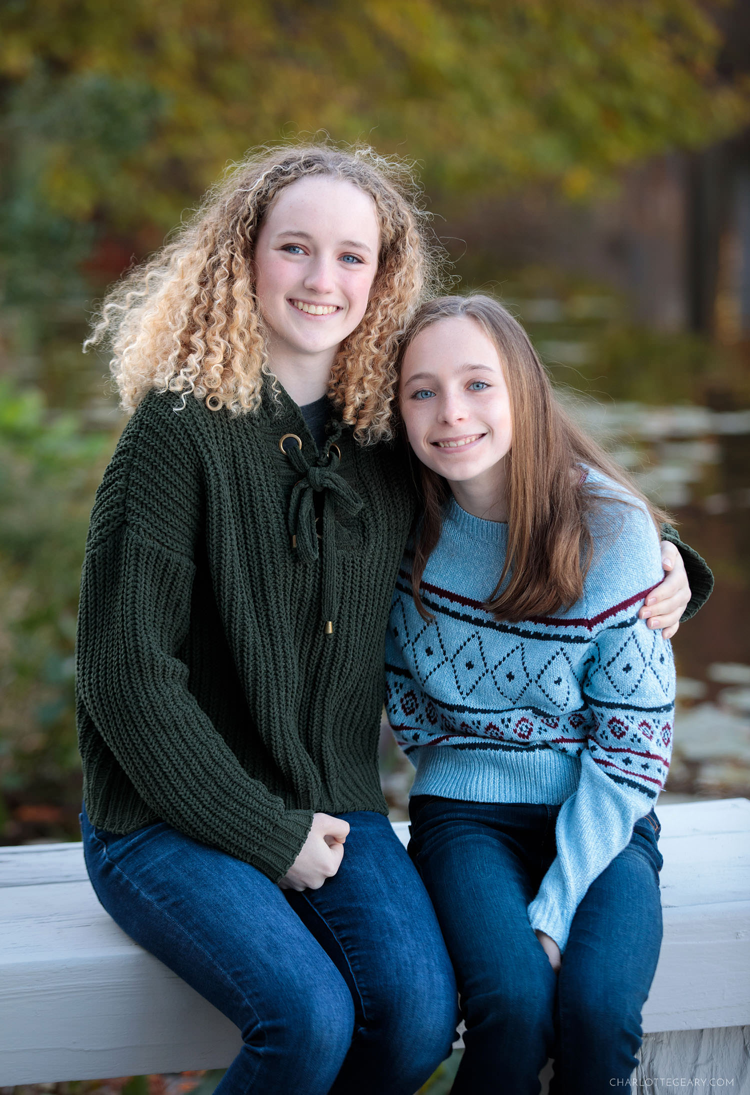 Reston family portraits: A family with teenage girls at Lake Newport and î€€Brownsî€ Chapel Park ...
